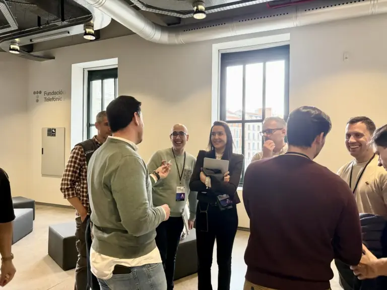 trabaja-con-nosotros-07